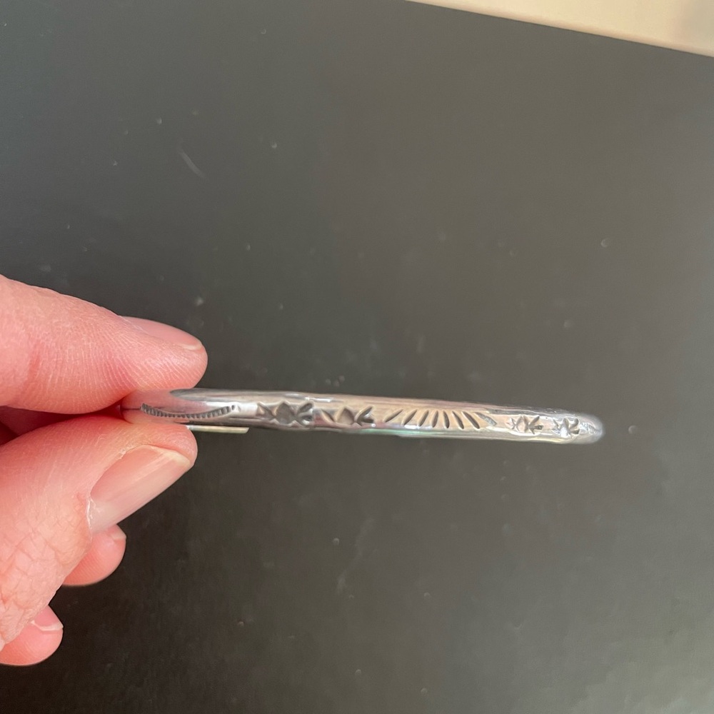 TRADED-Native Sterling Silver Engraved Cuff Bracelet - Picture 1 of 6